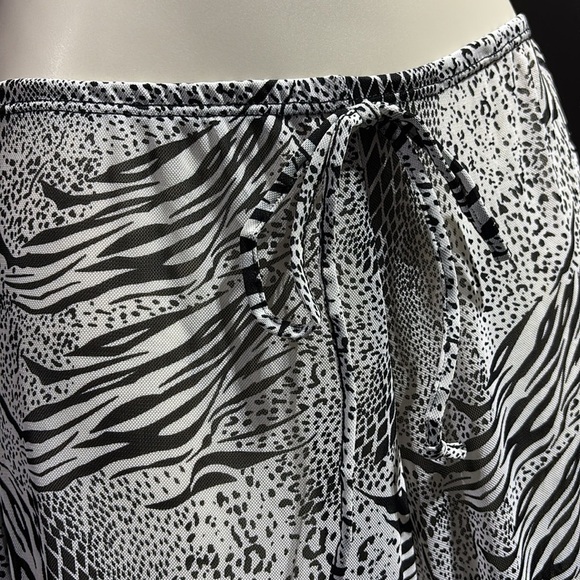 Jordan Taylor Wide Leg,animal skin pattern,elastic/tie waist,sheer,coverup pants - Picture 2 of 10